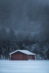 新疆风光新疆雪山小屋背景