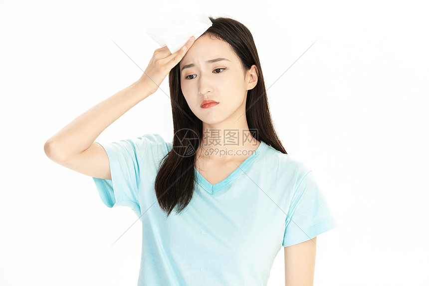 夏日女性擦汗高清图片下载 正版图片 摄图网