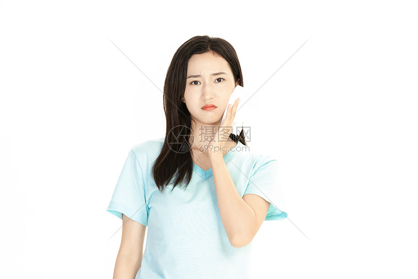夏日女性擦汗高清图片下载 正版图片 摄图网