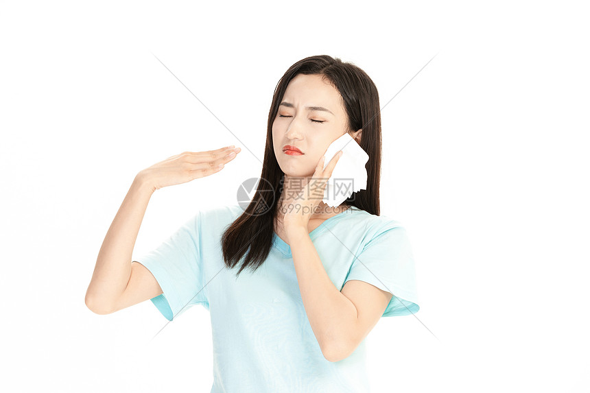 夏日女性擦汗高清图片下载 正版图片 摄图网