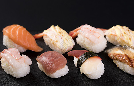美味的日料寿司拼盘高清图片