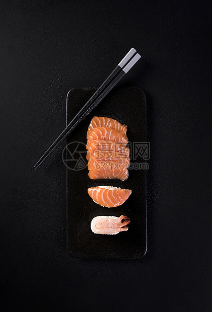 三文鱼寿司摆盘图片