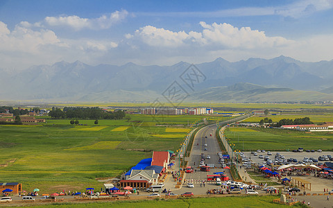 道路风景湖泊尕海高清图片