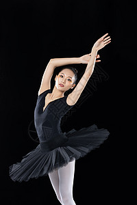 年轻美女芭蕾舞表演图片