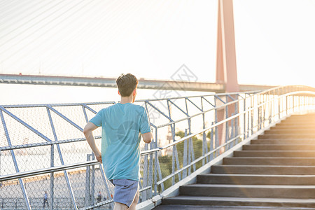 奔跑 健康男性户外运动背影背景