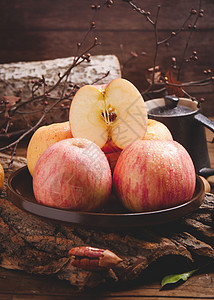 新疆苹果水果糖果子高清图片