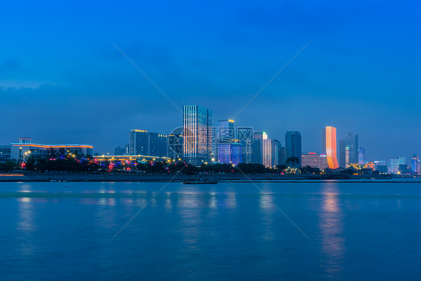 青岛城市风光夜景图片