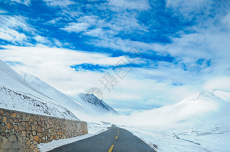 西藏林芝西藏雪山天路背景