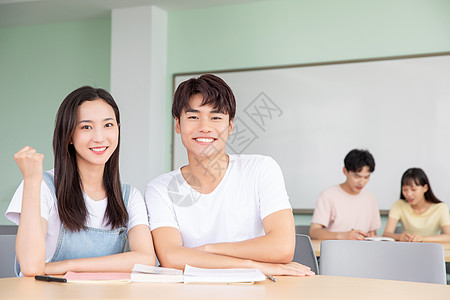 中国年轻人大学生学习交流交谈背景