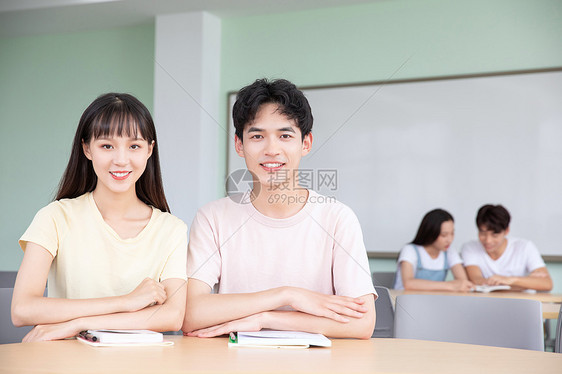 学生教室上课学习图片