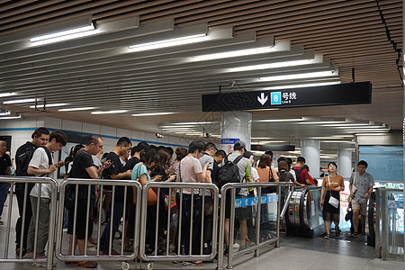 上海地铁图上班族客人流量大高清图片