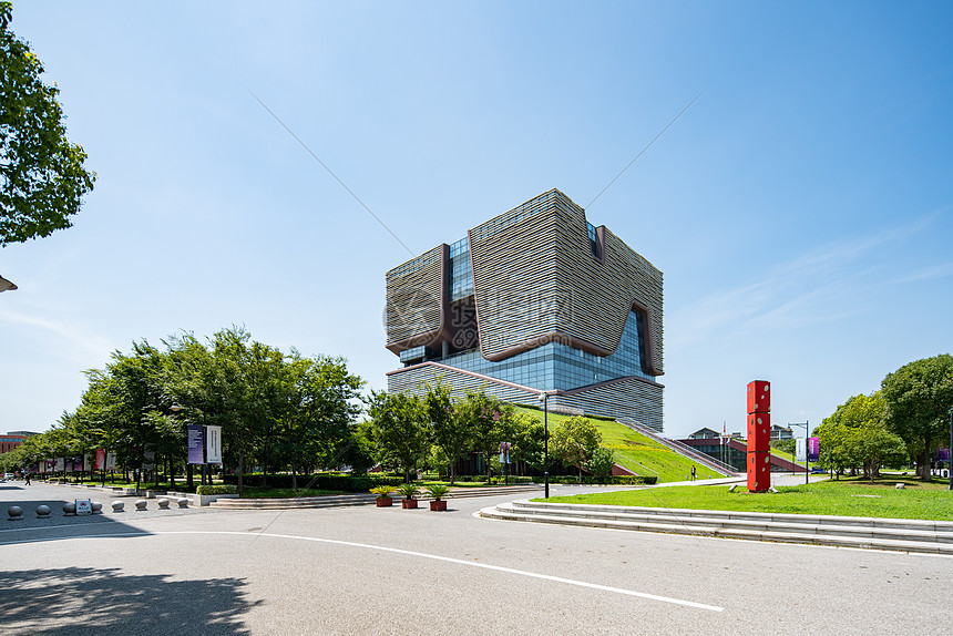 西交利物浦大学校园建筑景观高清图片下载-正版图片501393117-摄图网