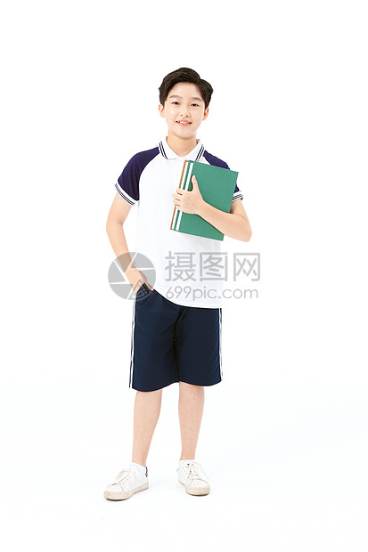 青少年拿着书本学习图片