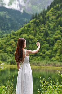 自拍的女生背影高清图片