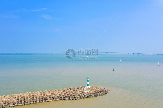 广东珠海遥看港珠澳大桥图片