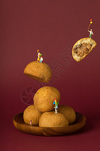 中秋月饼创意小人图片