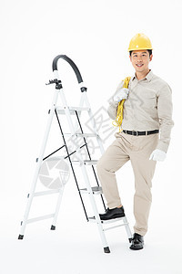 维修工人拿着电线梯子图片