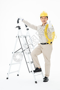 维修工人梯子工具箱拿着电线点赞图片