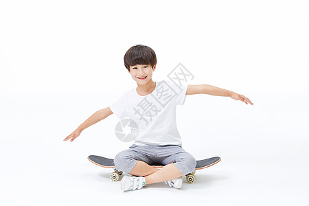 滑板少年图片