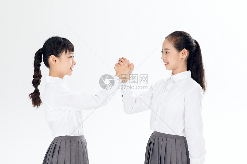 ‘~中学生好朋友合作握拳  ~’ 的图片