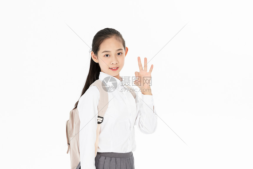 背书包中学生女孩ok手势图片