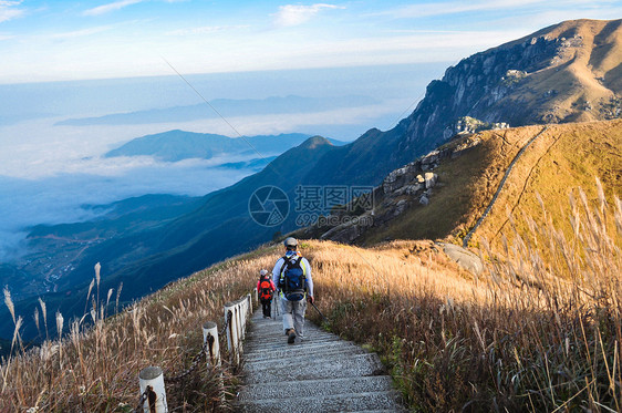 秋季武功山重阳登高图片