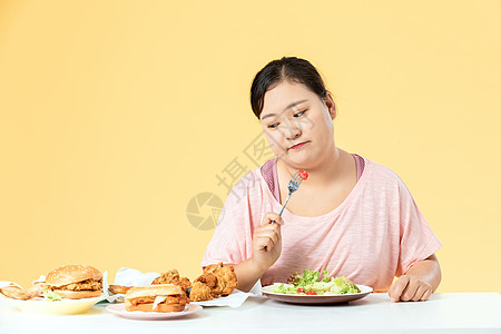 胖女孩健康饮食图片