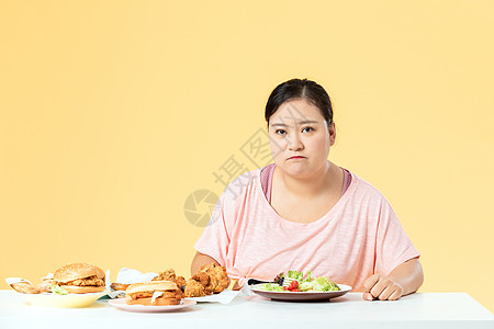 胖女孩健康饮食图片