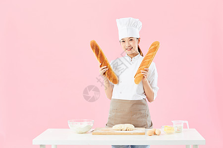 女面点师制作面包图片