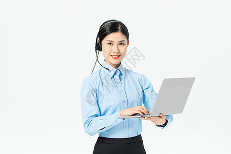 商务女性拿笔记本电脑背景图片