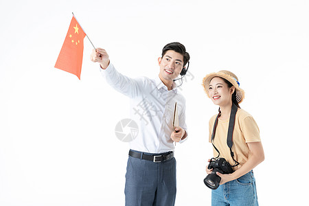 男导游给游客指路图片