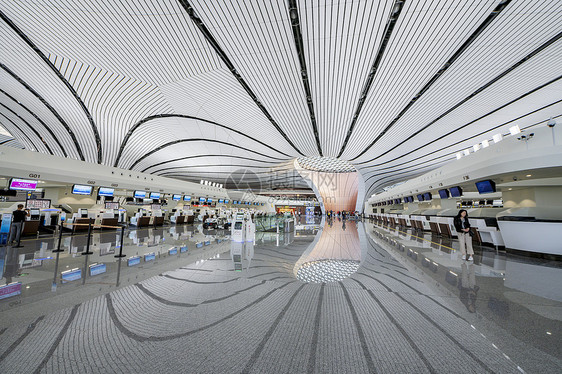 北京大兴国际机场值机柜台图片
