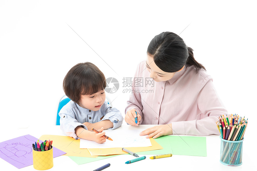 儿童幼教老师带学生画画图片