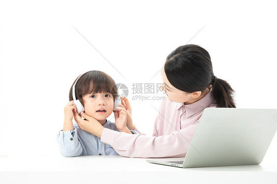 儿童幼教笔记本电脑在线学习图片