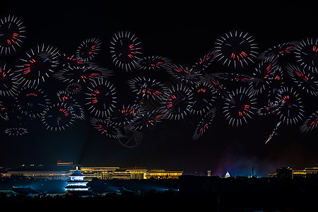 北京天坛的烟花夜景背景