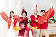 春节家人团聚拜年图片