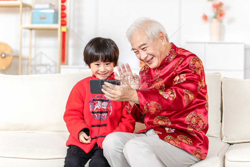 新年祖孙视频拜年图片