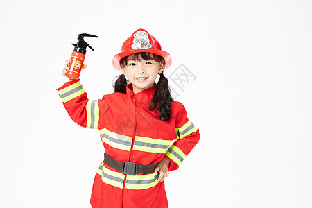 小小消防员拿着消防器背景