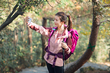 美女旅游照片路上图片