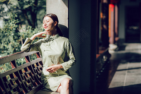 古风素衣美女图片