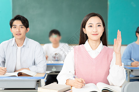 青年男女认真学习考研图片