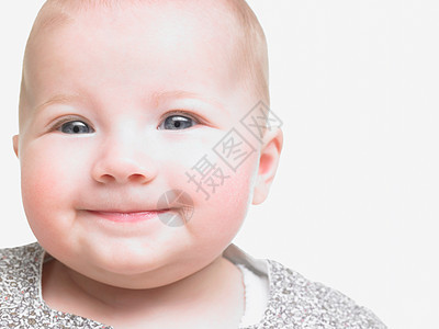 女婴的肖像，微笑着图片