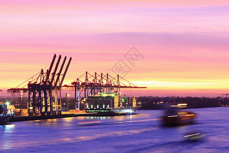 城市港口船舶的时移图背景图片