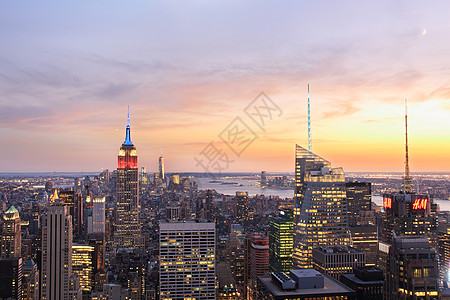 繁华纽约美国纽约曼哈顿天际线日落夜景背景