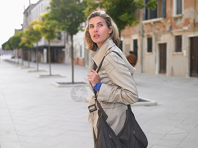 外国人逛街图片 外国人逛街素材 外国人逛街高清图片 摄图网图片下载