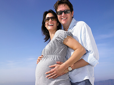 孕妇和丈夫图片