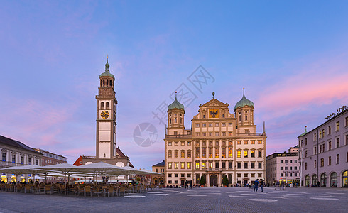 德国巴伐利亚州奥格斯堡市政厅和帕尔拉赫图姆塔楼图片