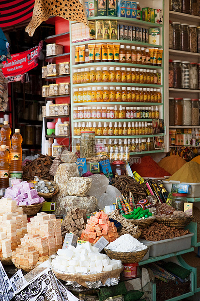 摩洛哥马拉喀什麦地那商店出售的香料和肥皂图片