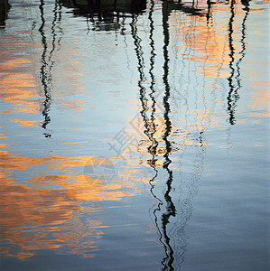水面反射图片_水面反射素材_水面反射高清图片_摄图网图片下载