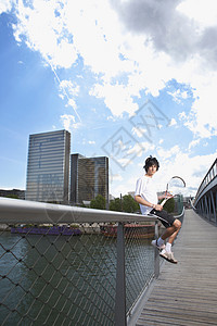 城市网球运动图片
